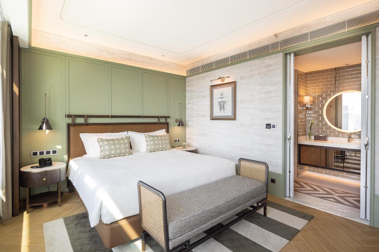 Eastin Grand Hotel Phayathai Bangkok Exterior photo Deluxe Suite