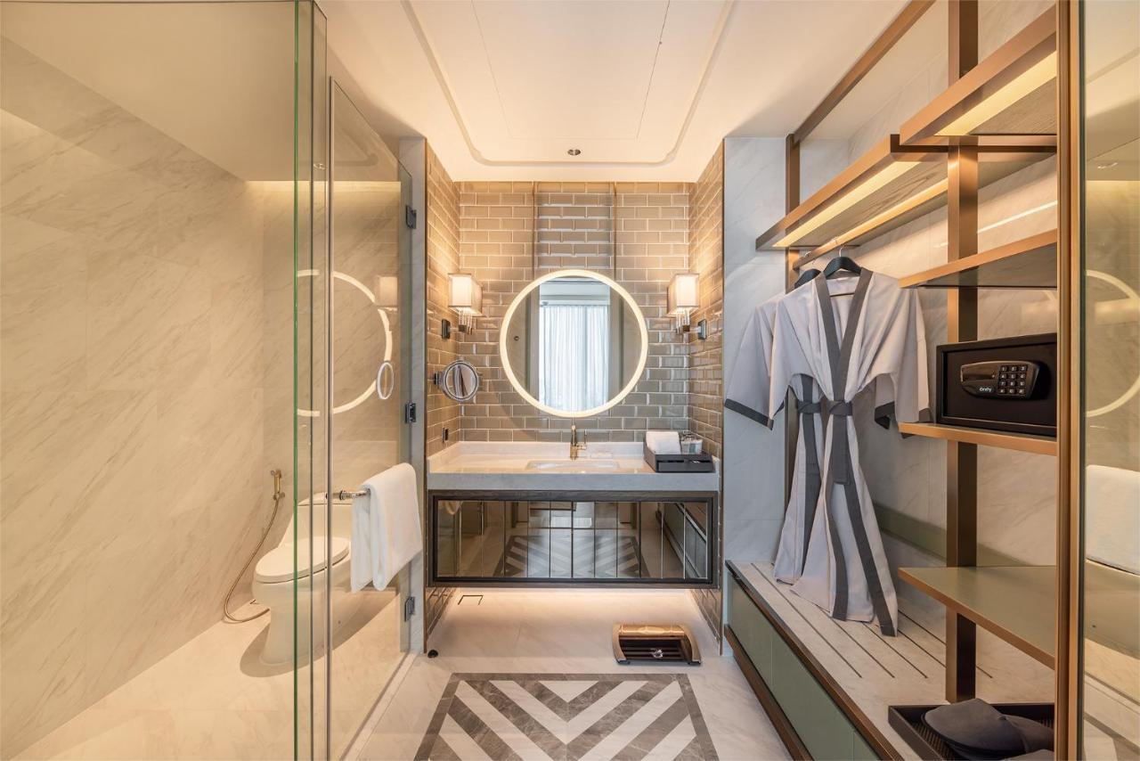 Eastin Grand Hotel Phayathai Bangkok Exterior photo Bathroom