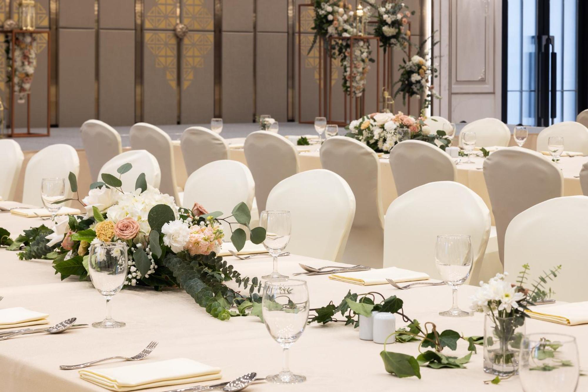 Eastin Grand Hotel Phayathai Bangkok Exterior photo Wedding reception at the Westin Palace, Madrid